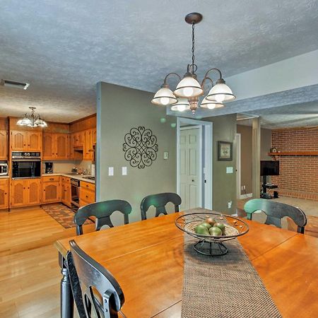 Spacious Georgia Getaway With Dock On Lake Lanier! Gainesville Exterior foto